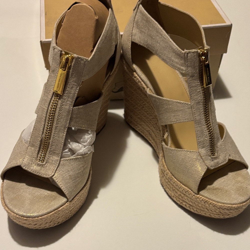 Michael Kors Pale Gold Wedges with Gold Accents comes with original box EUC